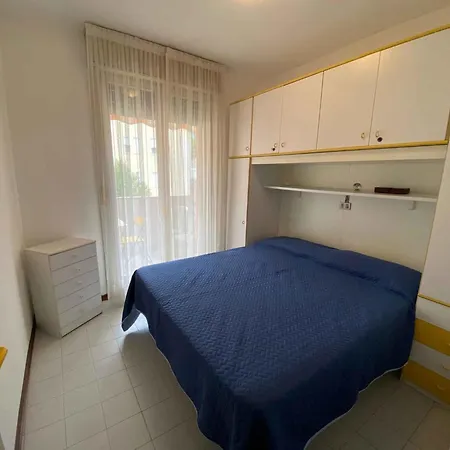 Apartment With Pool In 57996